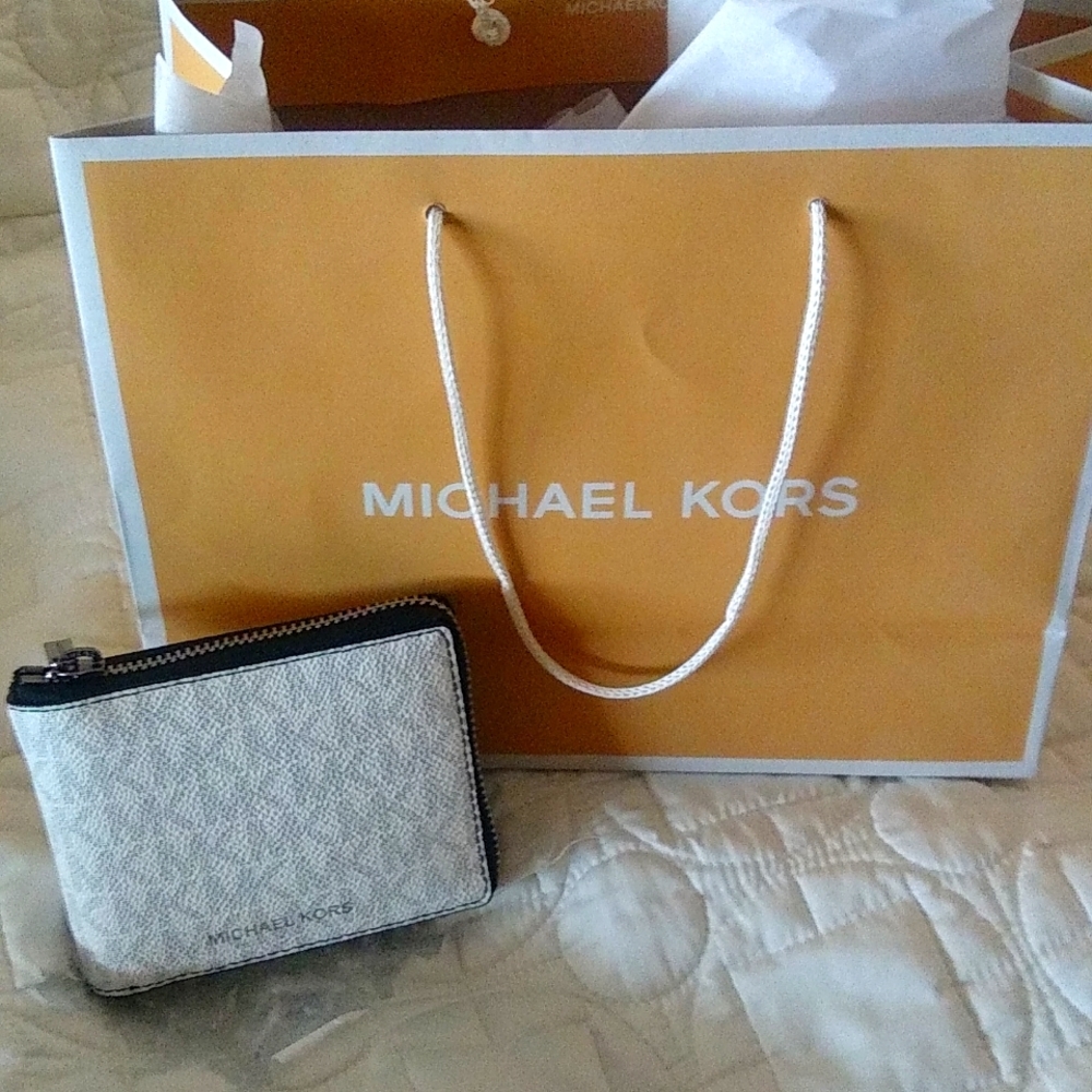 NWT Michael Kors wallet